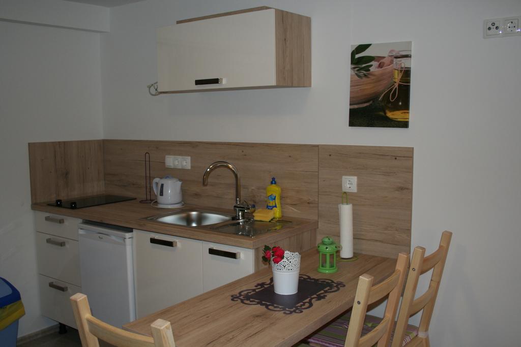 Guesthouse Villa Juric ซริกเวนิซา ภายนอก รูปภาพ