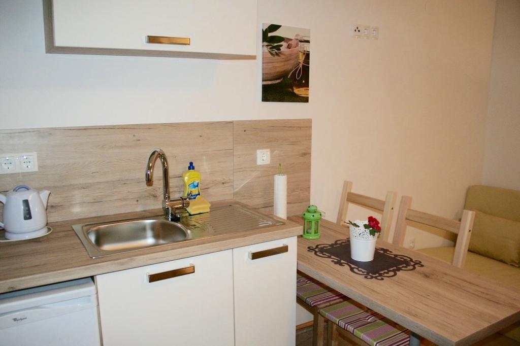 Guesthouse Villa Juric ซริกเวนิซา ภายนอก รูปภาพ