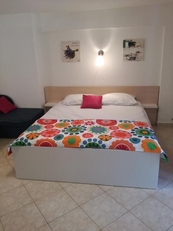 Guesthouse Villa Juric ซริกเวนิซา ภายนอก รูปภาพ