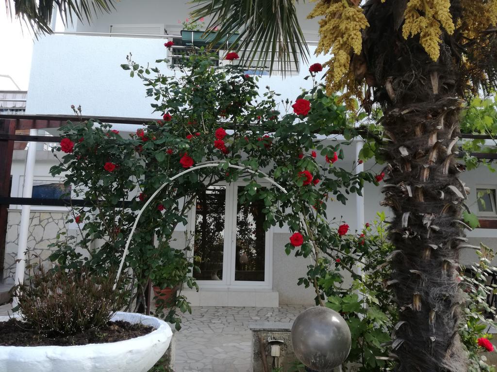 Guesthouse Villa Juric ซริกเวนิซา ภายนอก รูปภาพ